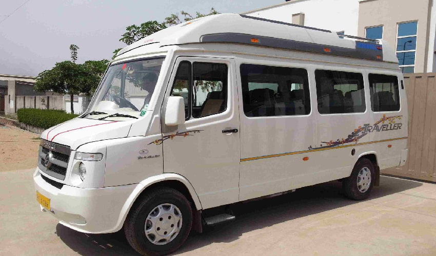 26 Seater Tempo 